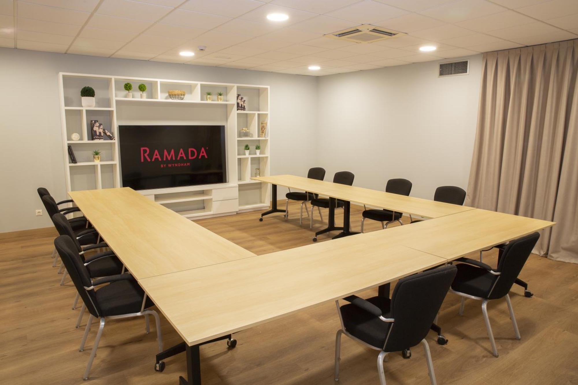 Ramada By Wyndham Madrid Getafe Hotel Ngoại thất bức ảnh