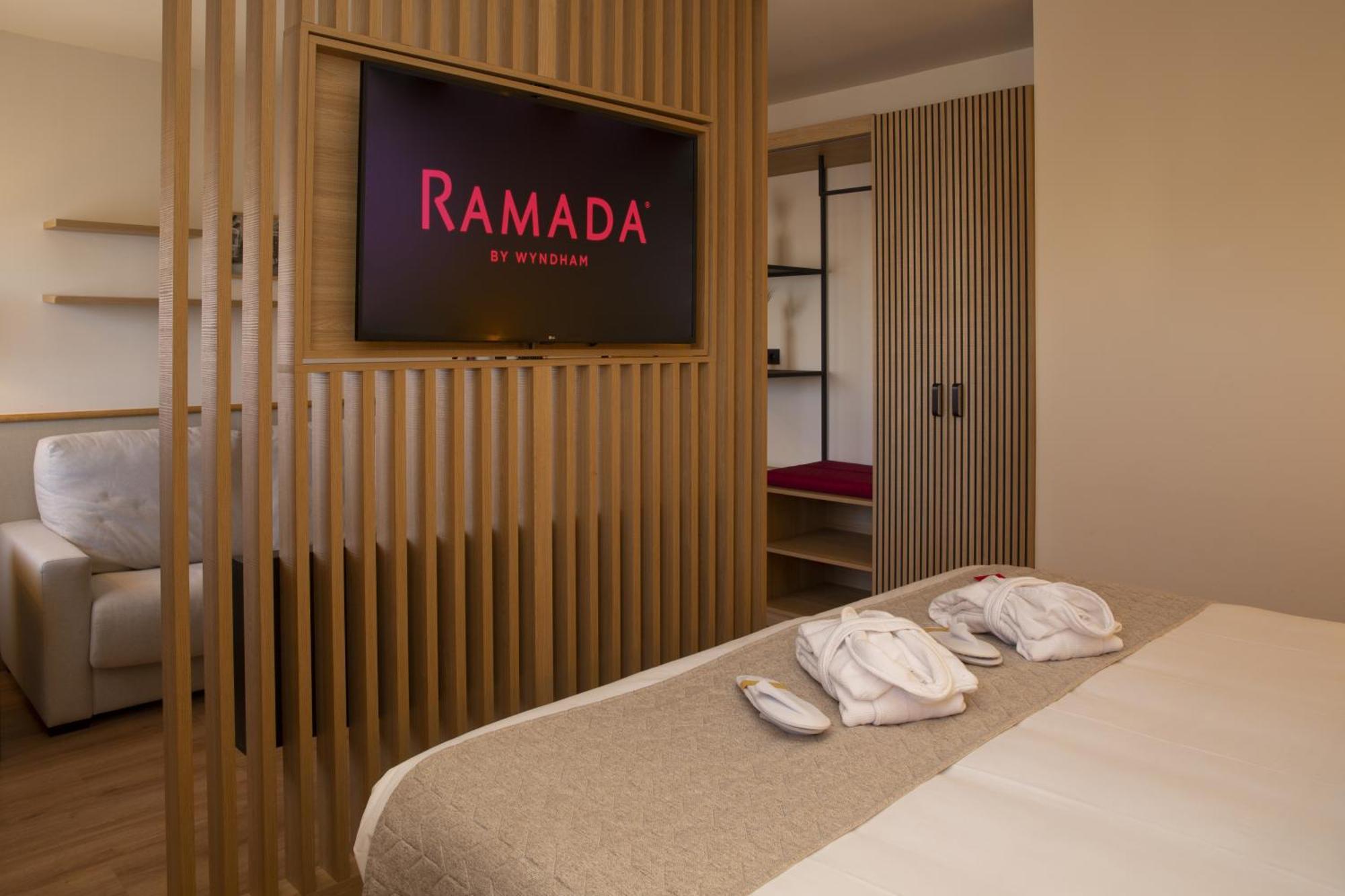 Ramada By Wyndham Madrid Getafe Hotel Ngoại thất bức ảnh
